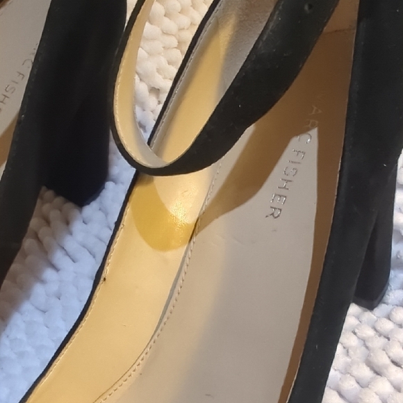 Marc Fisher Mfion Black Suede Block Heel Pumps New - Picture 5 of 17